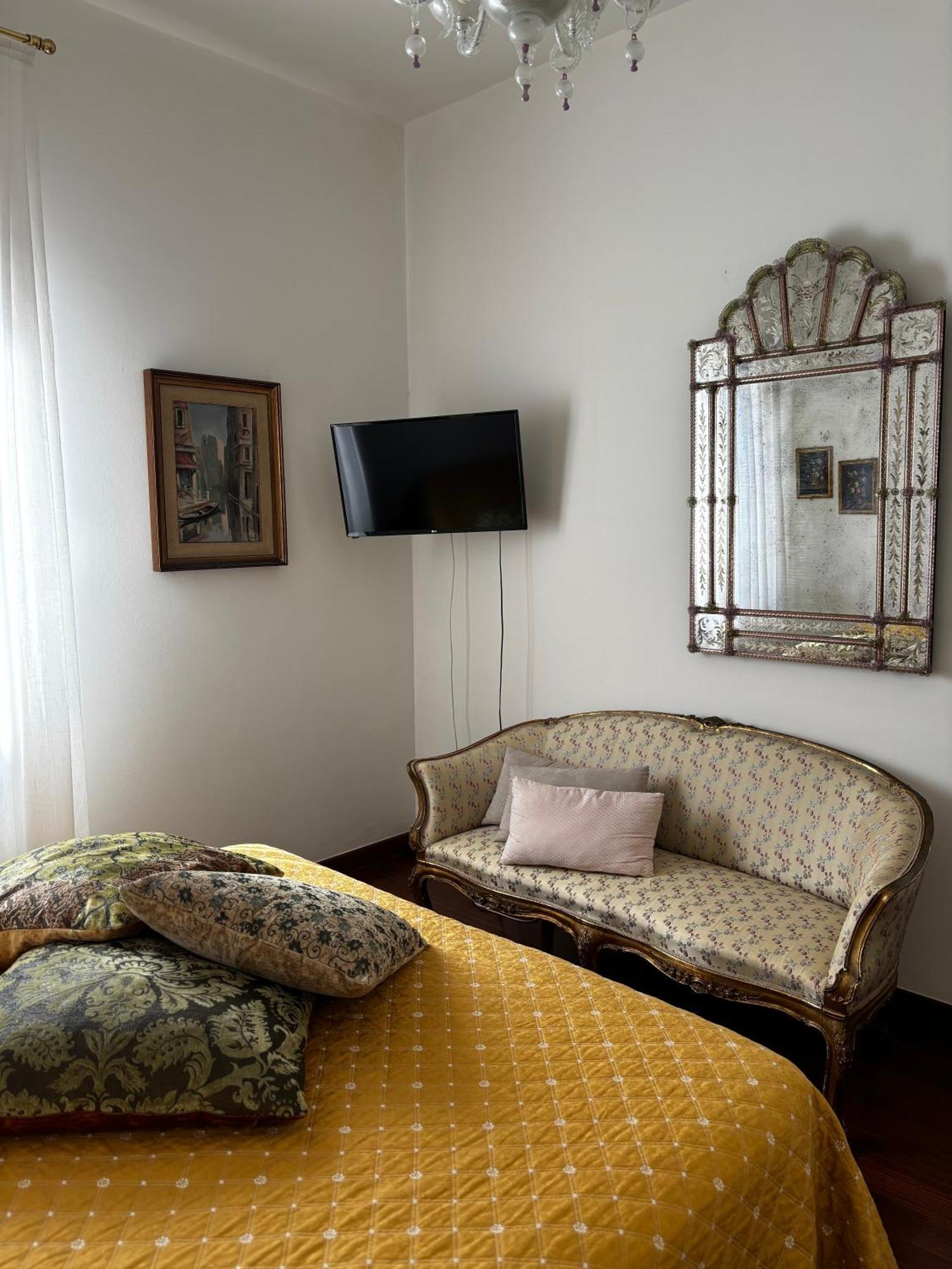 Albrizzi Charme Apartment Venice Exterior photo